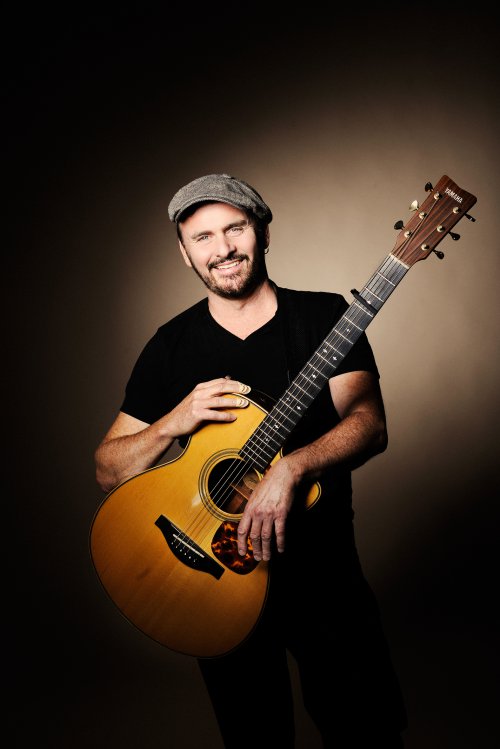 Dave Goodman - Guitar & Vocals